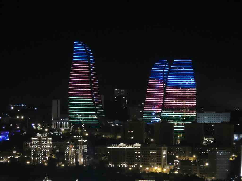 470 - Le Flame Towers di Baku - Azerbaijan
