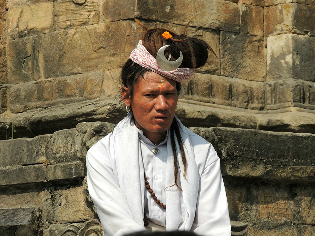 924 - Religioso per le strade di Kathmandu - Nepal