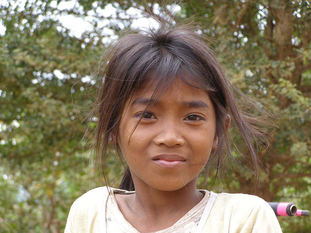 564 - Bambina cambogiana - Cambogia