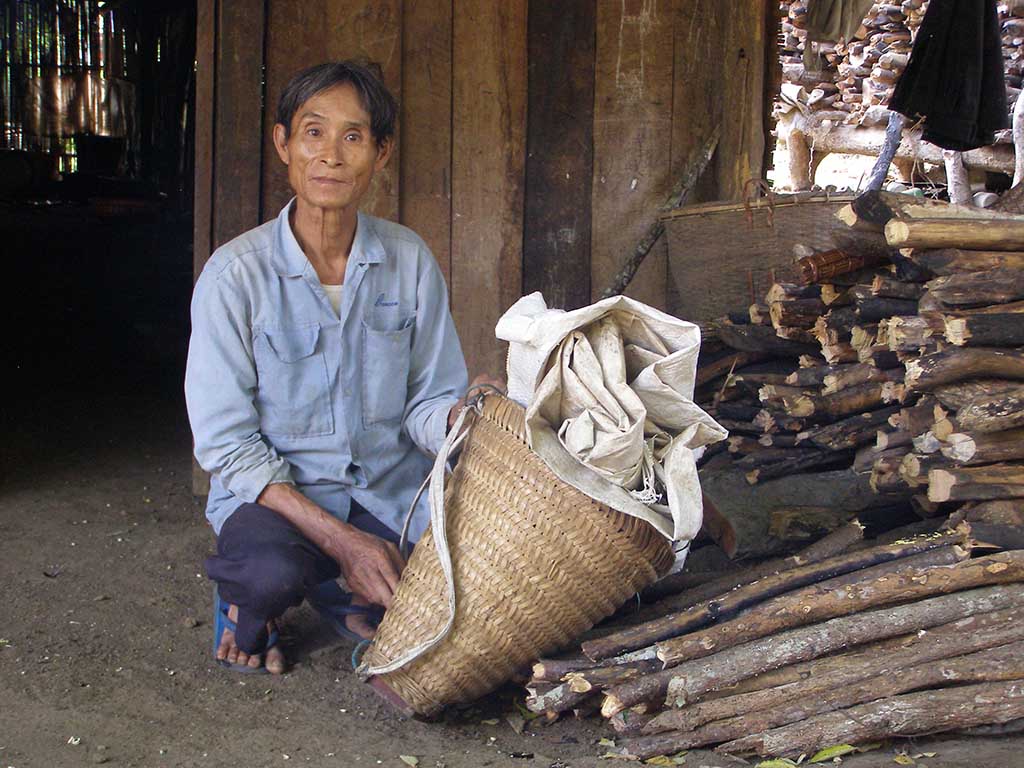 590 - Villaggio etnia Hmong - Laos
