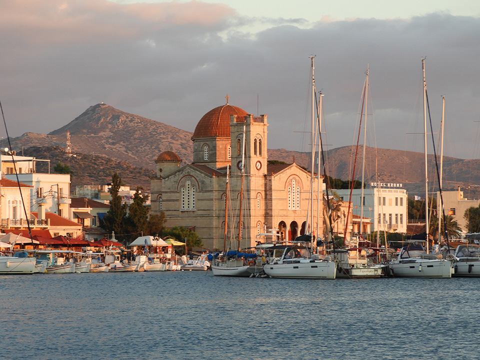 1062 - il porto nell'isola di Aegina - Grecia