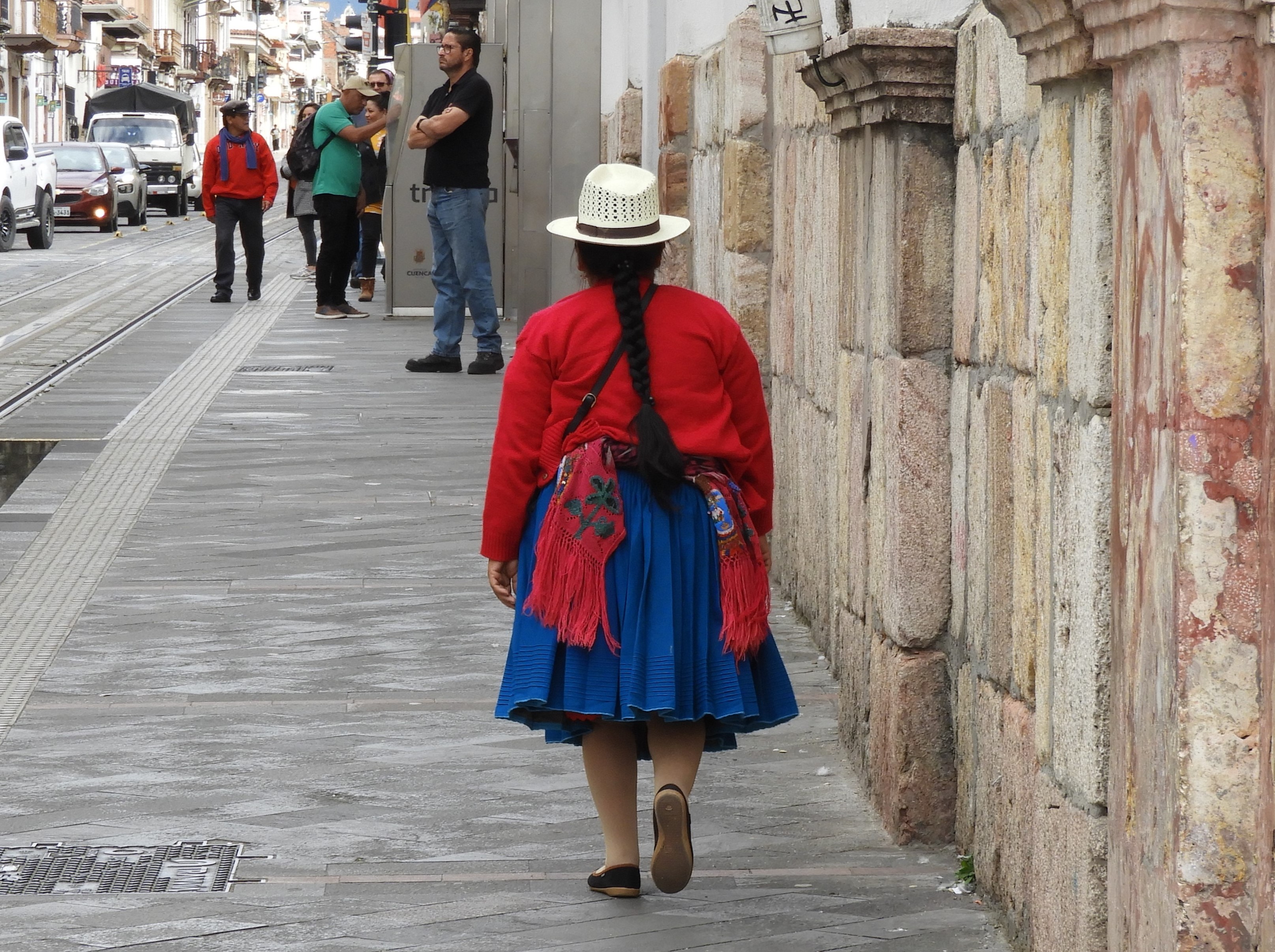 1285 - 017 - Per le strade di Cuenca - Ecuador