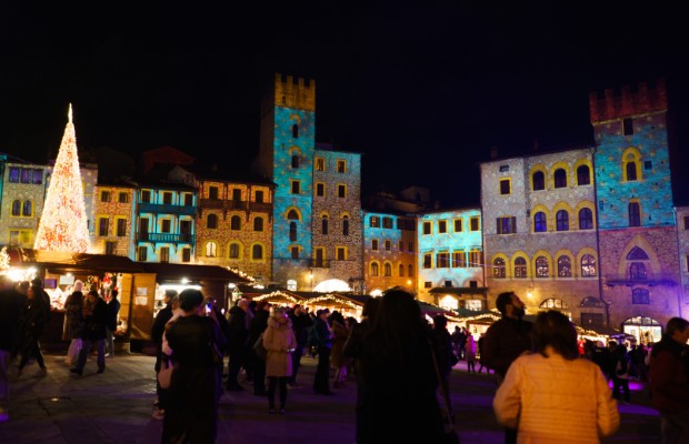 AREZZO SI TRASFORMA <BR> NELLA CITTA’ DEL NATALE