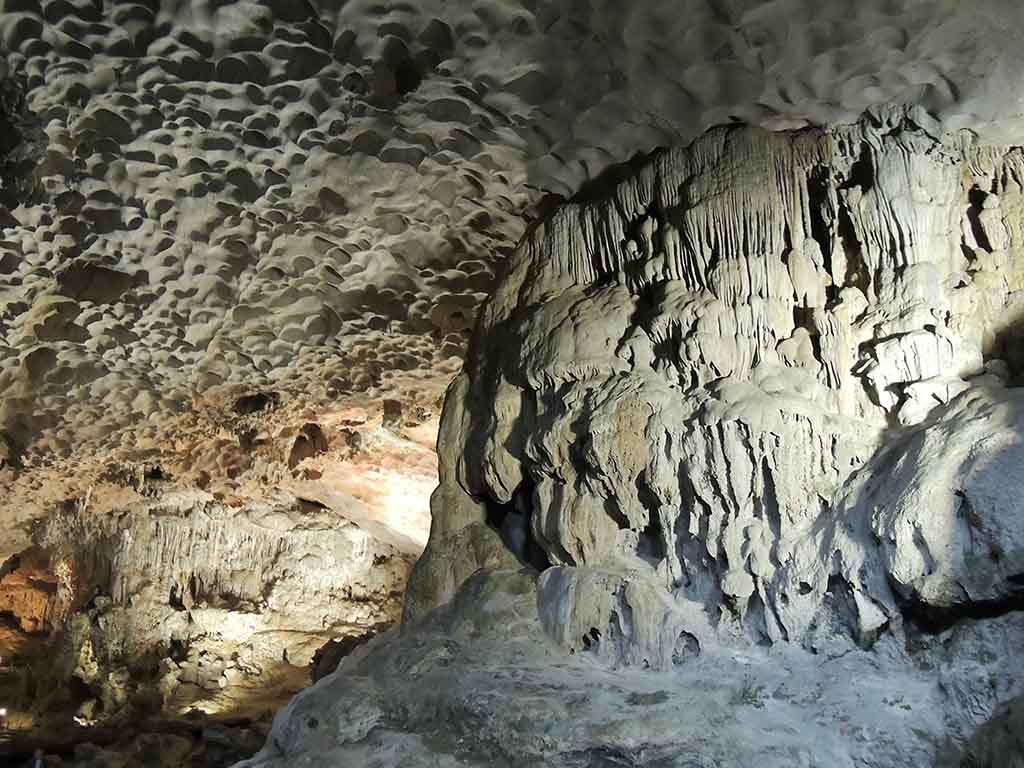 862 - Grotta di Hang Sung Sot nella baia di Ha Long