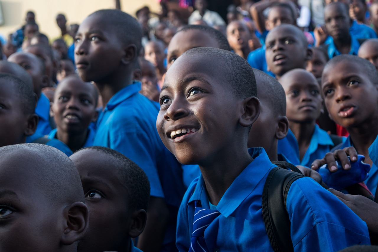 Emergenza Sorrisi e Fondazione Angelini: un impegno per la salute dei bambini in Burkina Faso