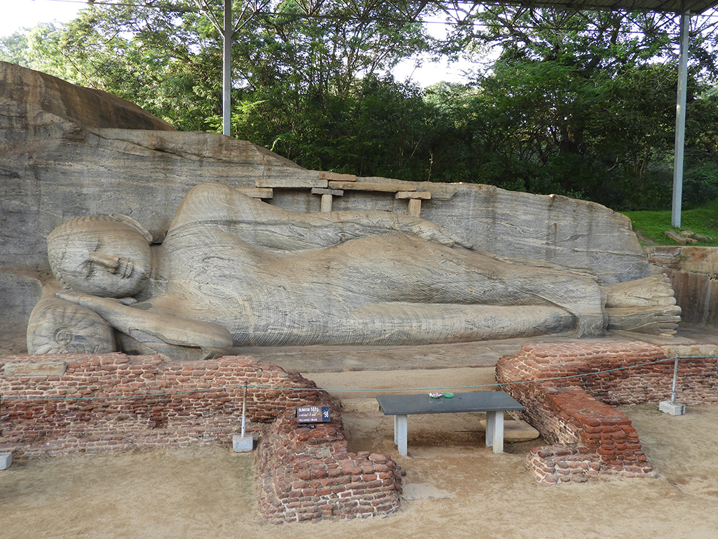 Budda reclinato al Gal Vihara in Polonnaruwa - Sri Lanka