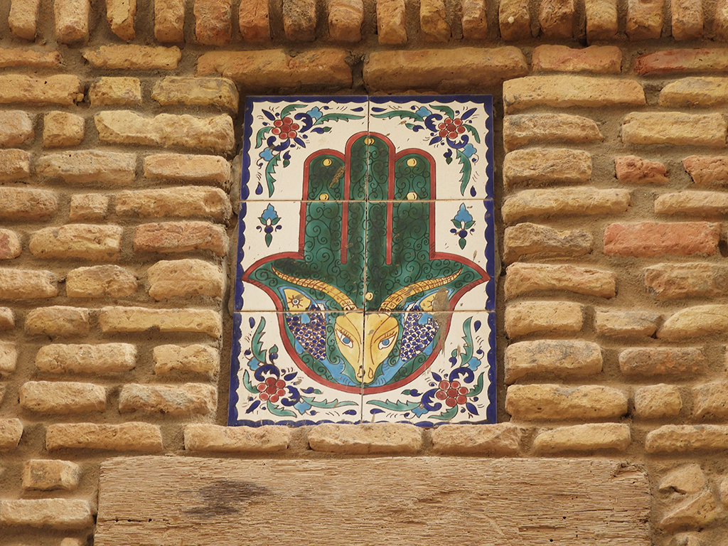 Mano di Fatima nella medina di Tozeur - Tunisia 