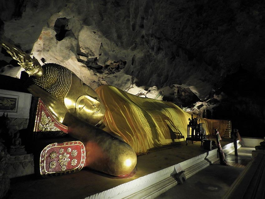 1101 - Budda sdraiato nella grotta di Tham Khao Luang - Thailandia