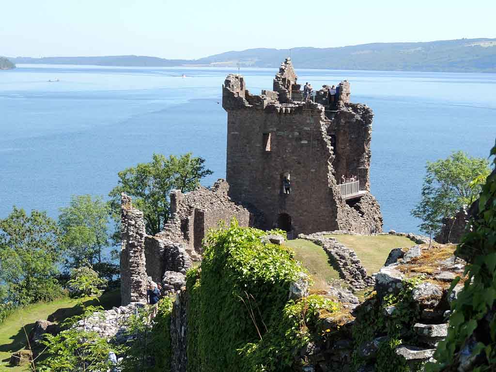 631 - Castello di Urquhart presso il lago di Ness/1