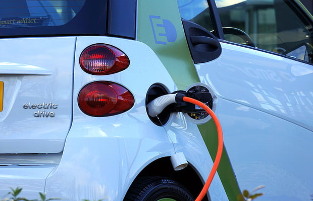 AUTO ELETTRICHE, <br> LâANTITRUST INDAGA  