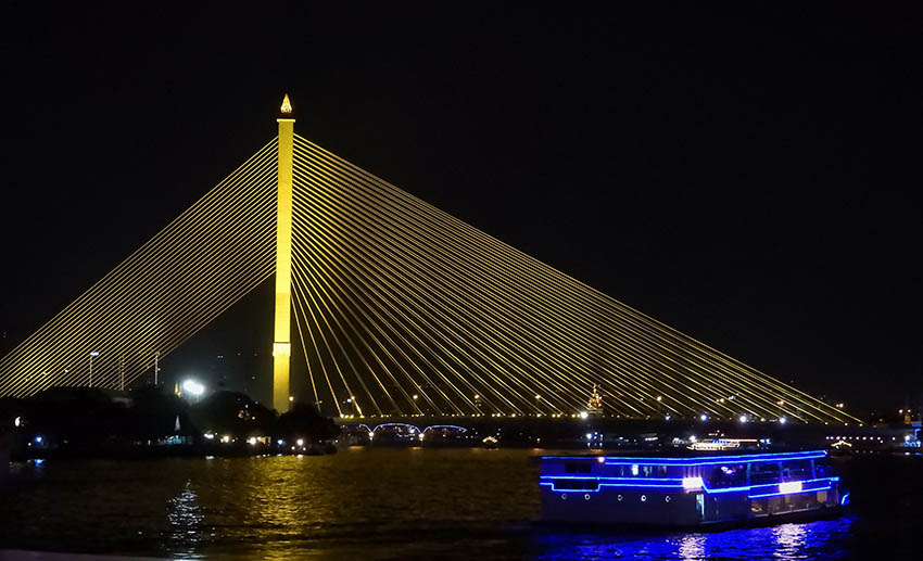 1098 - Ponte Rama VIII illuminato a Bangkok -Thailandia