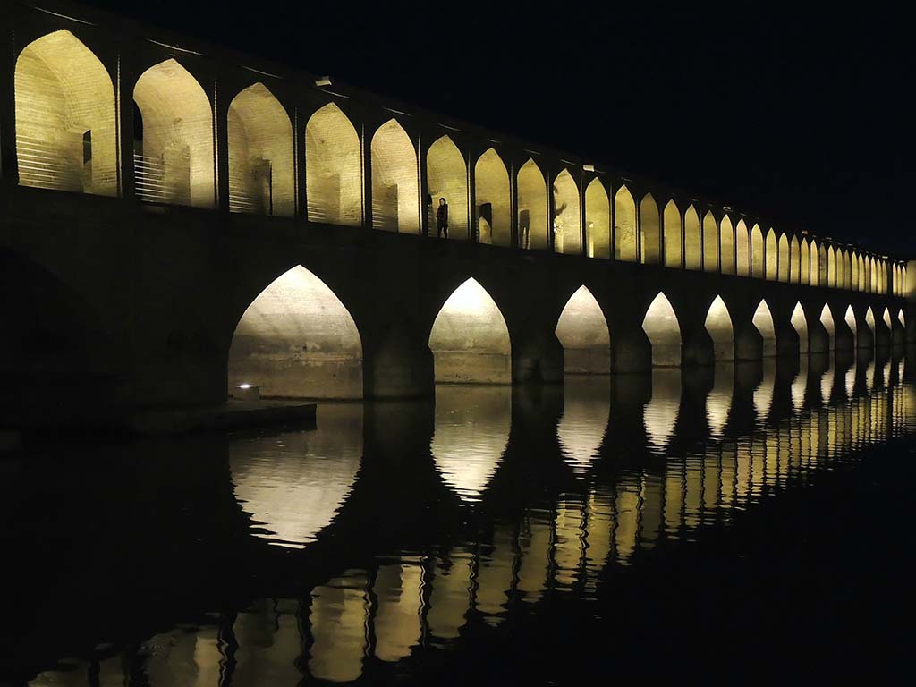 695 - Ponte Siosepol by night ad Isfahan