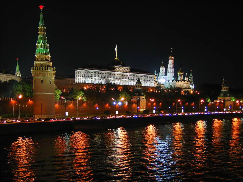 904 - il Cremlino by night a Mosca - Russia