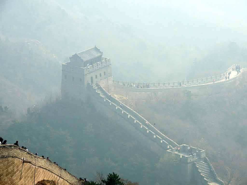 649 - Grande Muraglia tra la nebbia