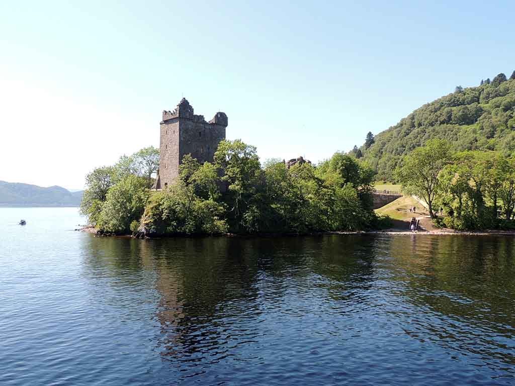 632 - Castello di Urquhart presso il lago di Ness/2