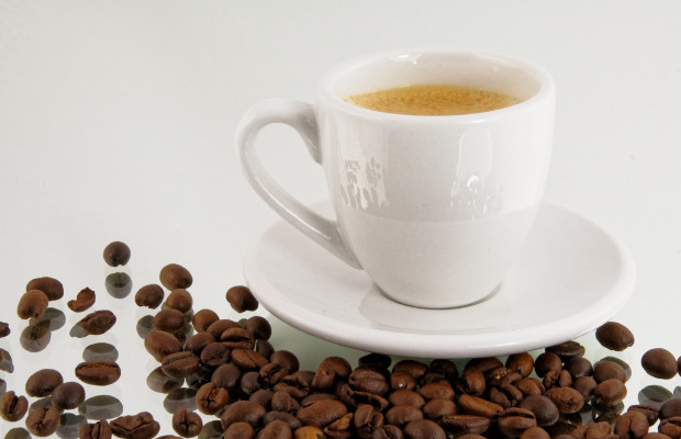 CAFFEâ, SI ESPORTA DI PIUâ <BR> SI BEVE DI MENO