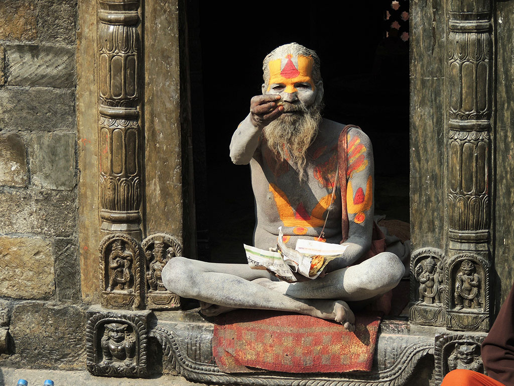 931 - Santone presso il tempio di Pashupatinah a Kathmandu/3