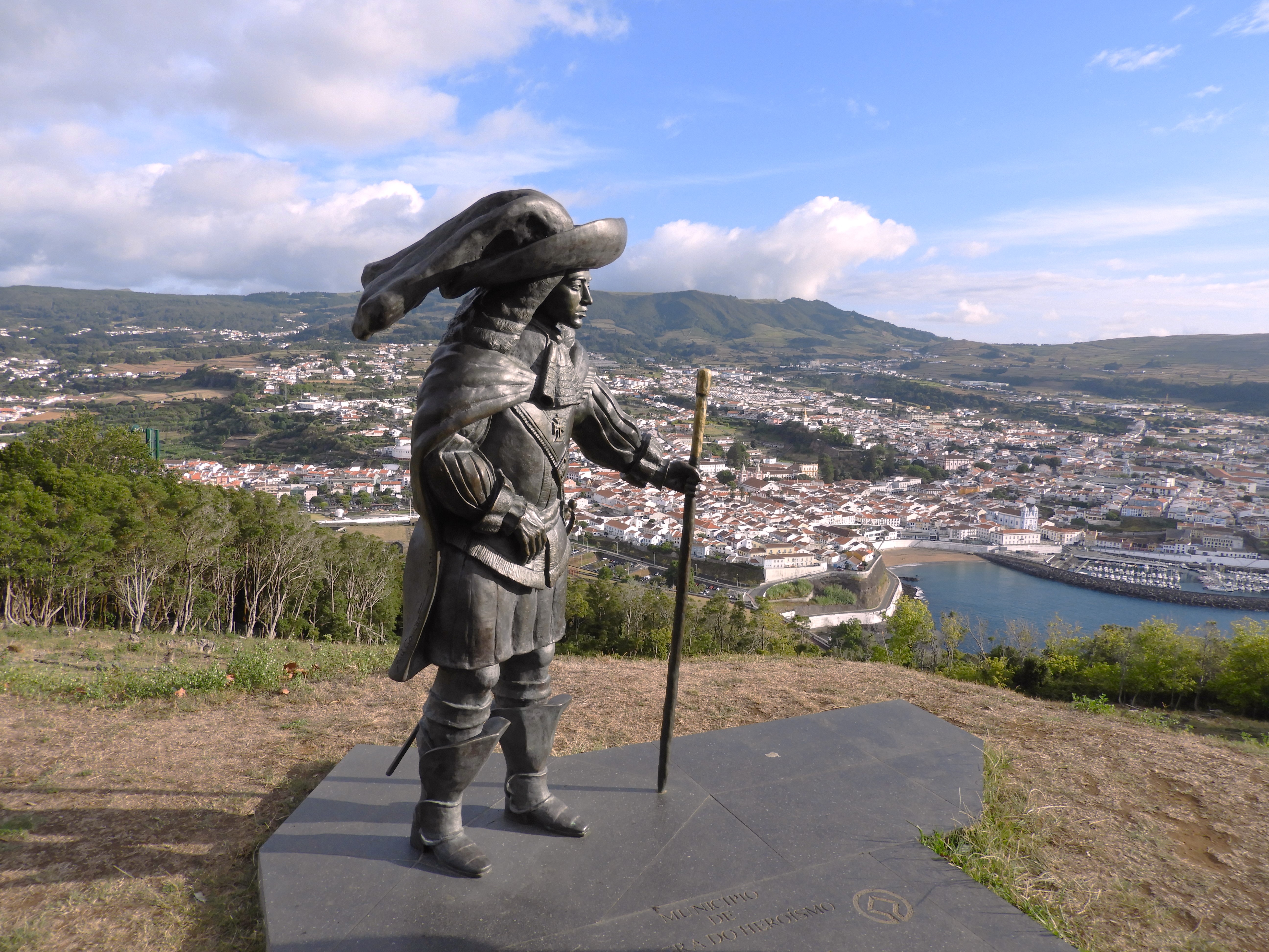 1327 - Vista di Terceira da Angra de Heroismo - Azzorre