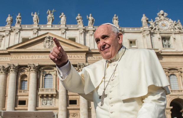 PAPA, IN UN LIBRO <BR> LâAMORE PER LA POESIA