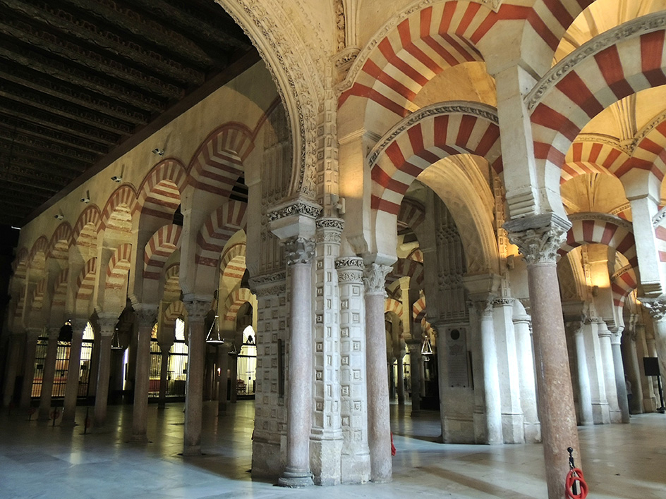954 - Interno della Mezquita a Cordoba - Spagna