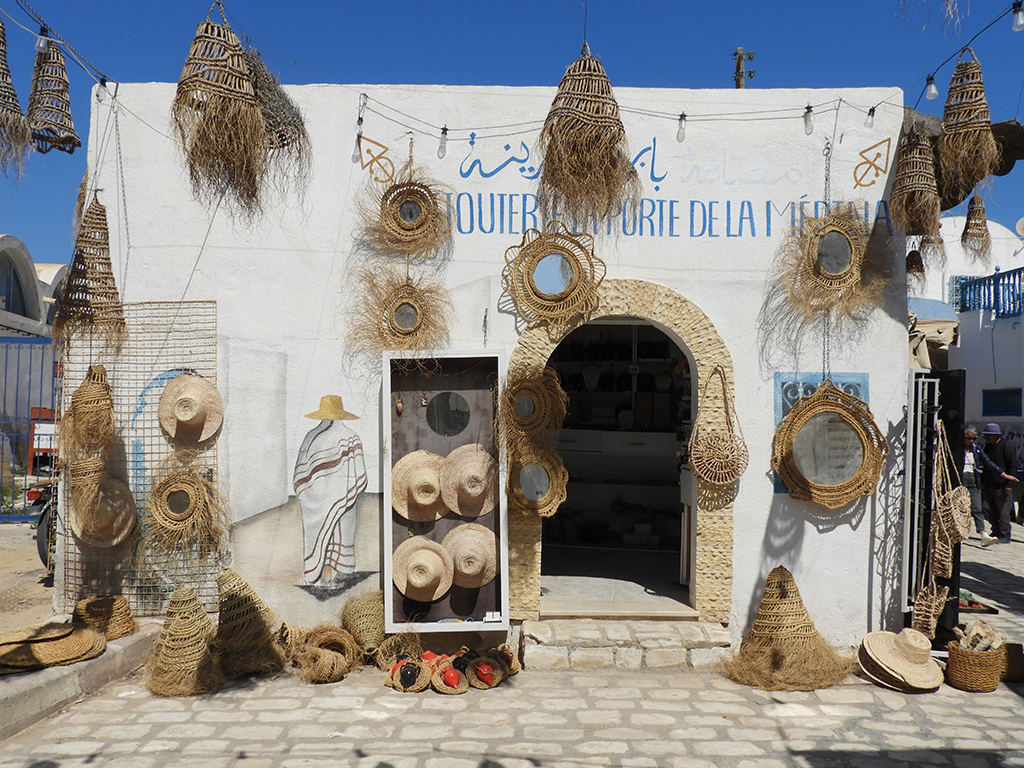Mercato artigianale di Houmt Souk a Djerba - Tunisia 