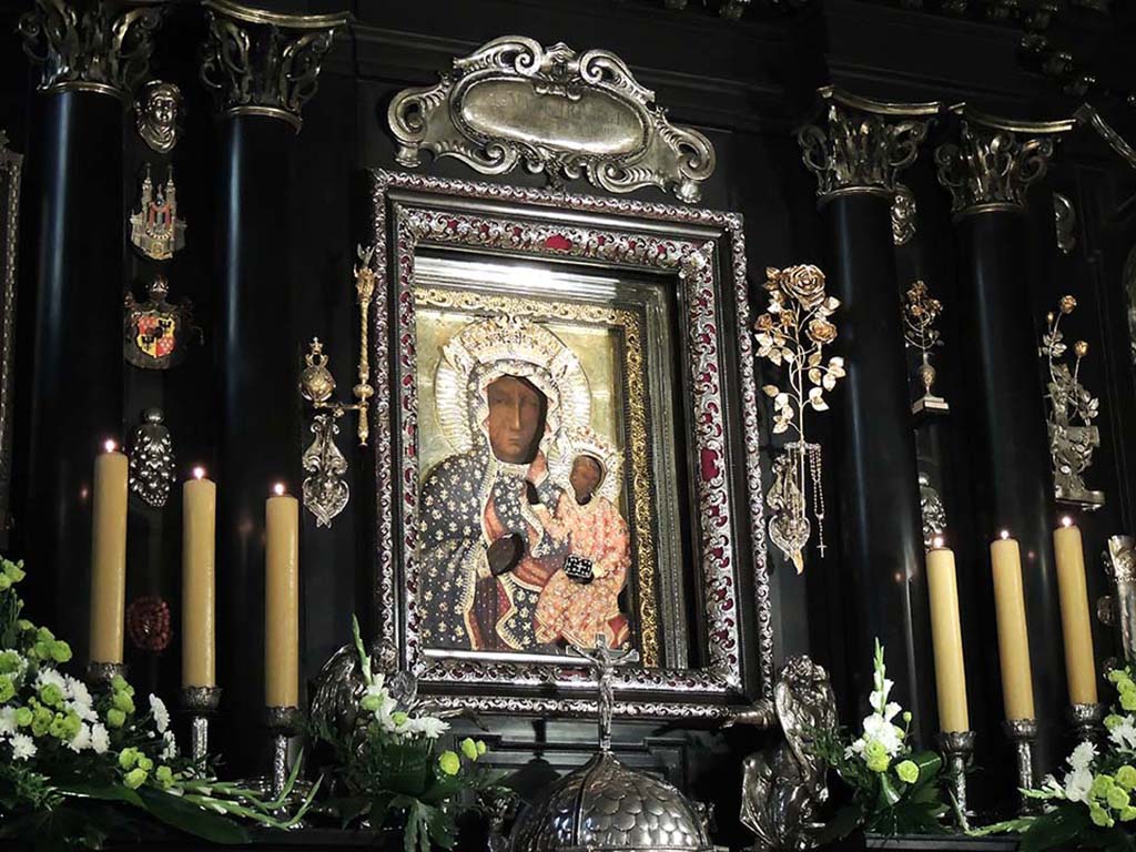 987 - Dipinto all'interno del Santuario della Vergine Nera a Czestochowa