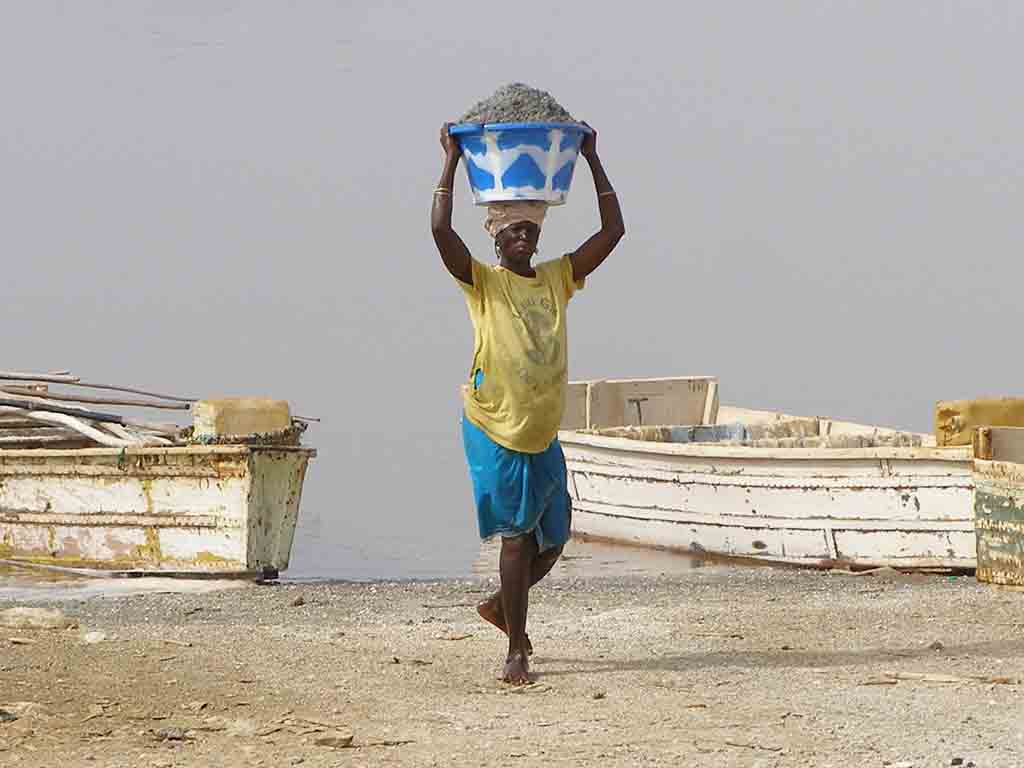 202 - Estrazione del sale al Lago Rosa - Senegal
