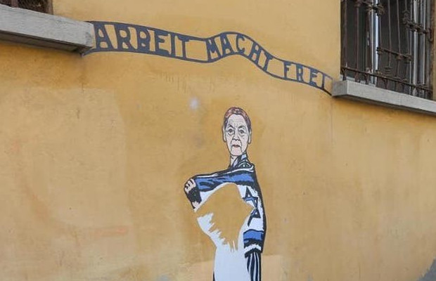  SHOAH, A MILANO <br> SFREGIO A MURALES  