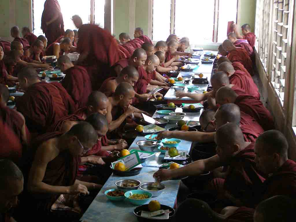 259 - Mandalay monastero di Amarapura