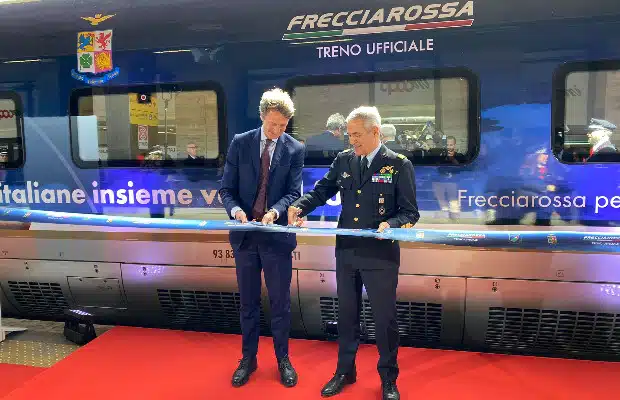 9Colonne 100 ANNI AERONAUTICA OMAGGIO FRECCIAROSSA